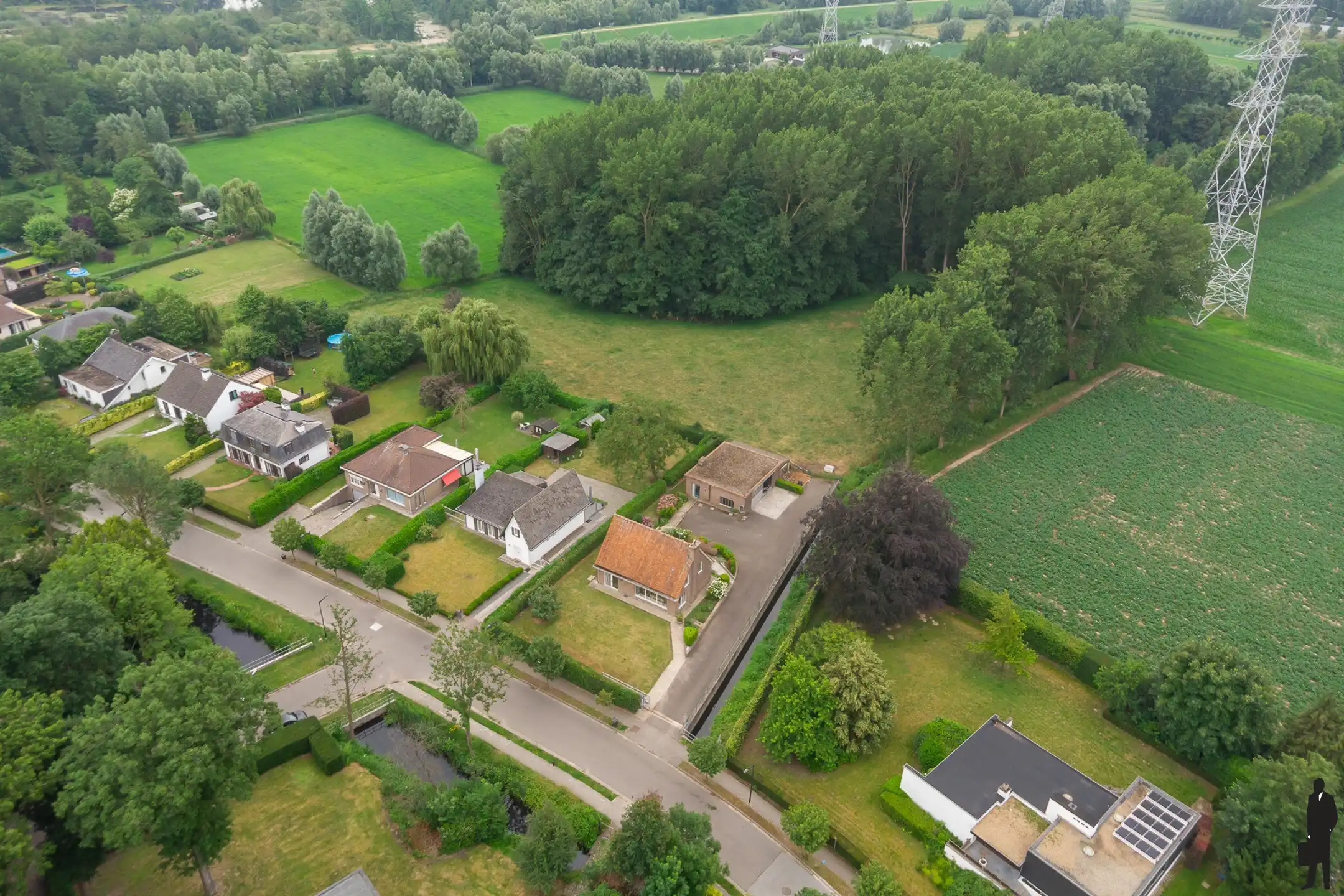 Karaktervolle open bebouwing met ruim perceel te Bazel foto 4