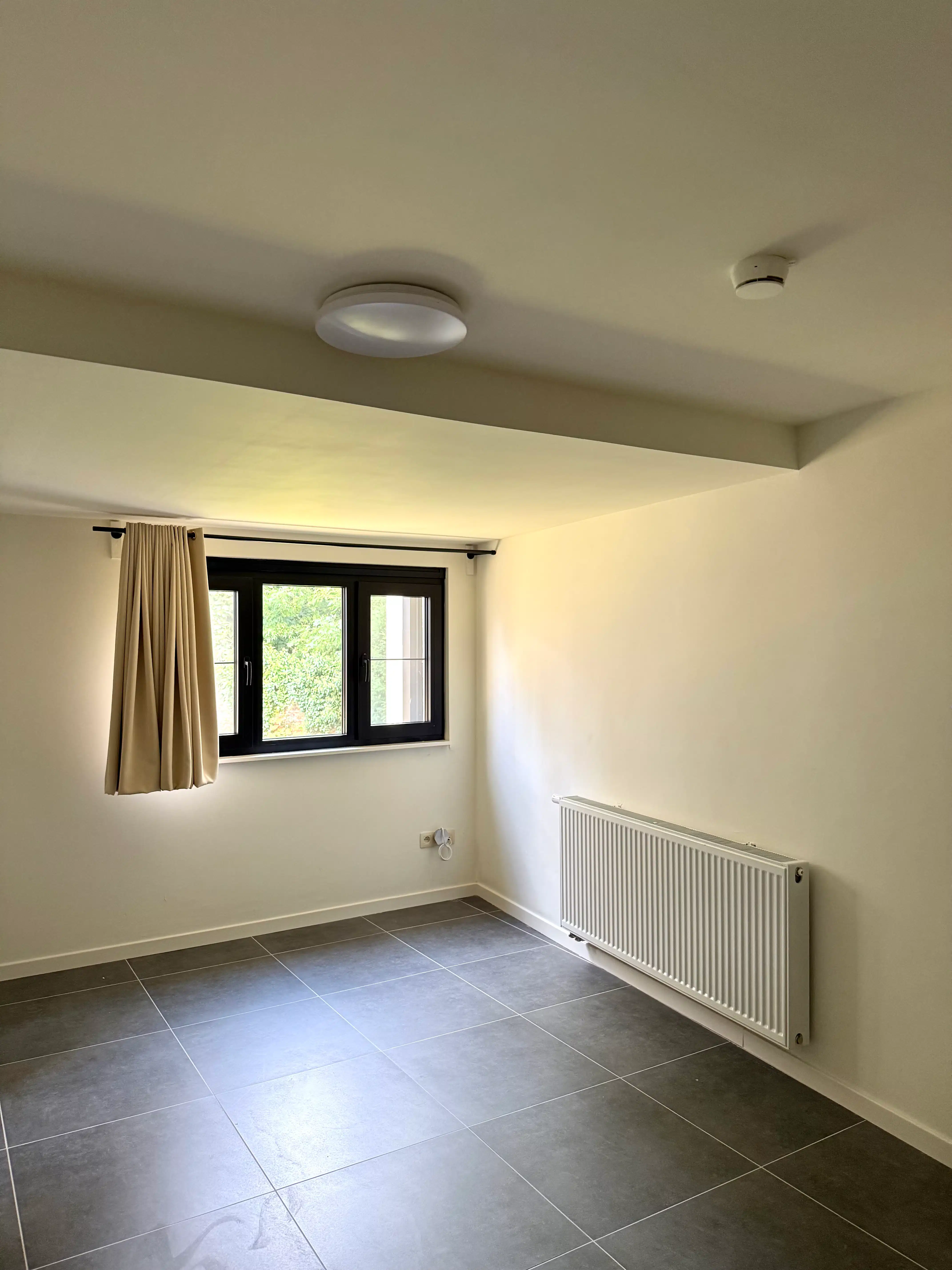 Ruim appartement met 4 slaapkamers en uitzonderlijk privatieve tuin foto 12
