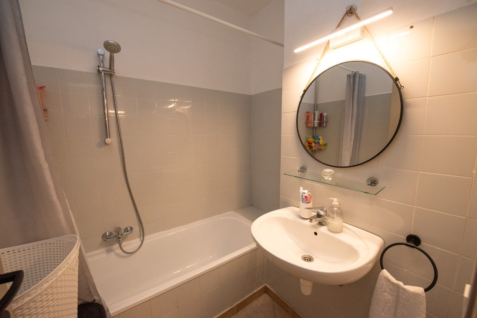 Instapklaar appartement met 2 slaapkamers in centrum Zulte foto 10