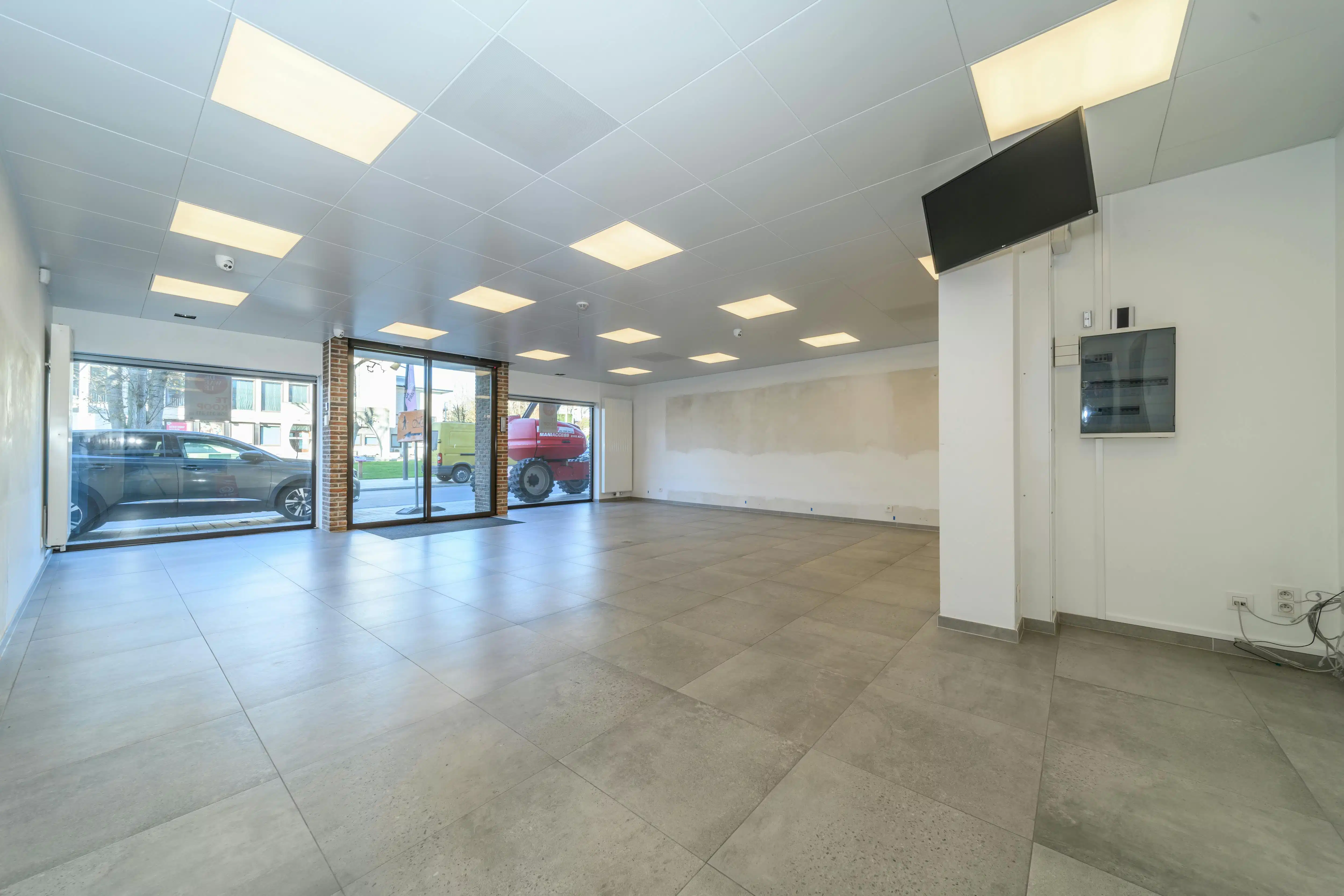 In te richten appartement te koop in de Zeelaan te De Panne. foto 2