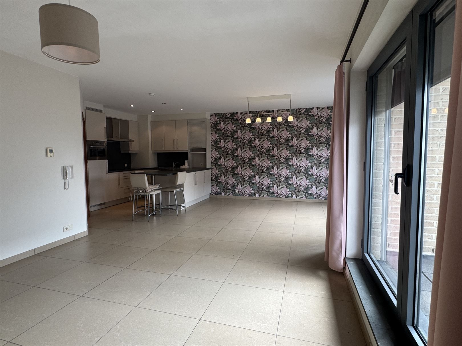 Modern instapklaar 2 slaapkamer appartement foto 7