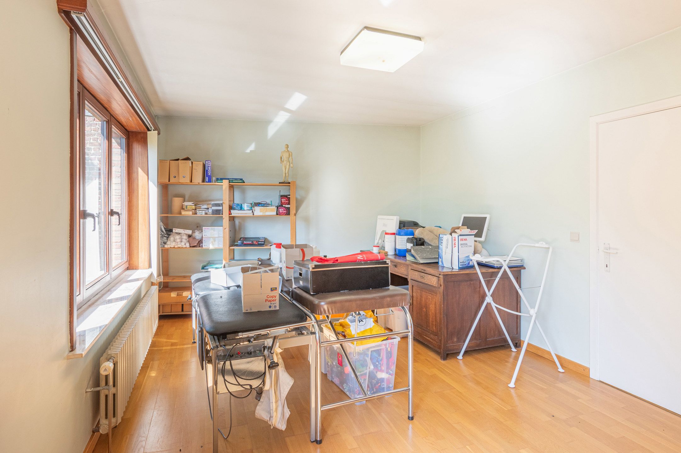 Riante woning met grote praktijkruimte foto 26