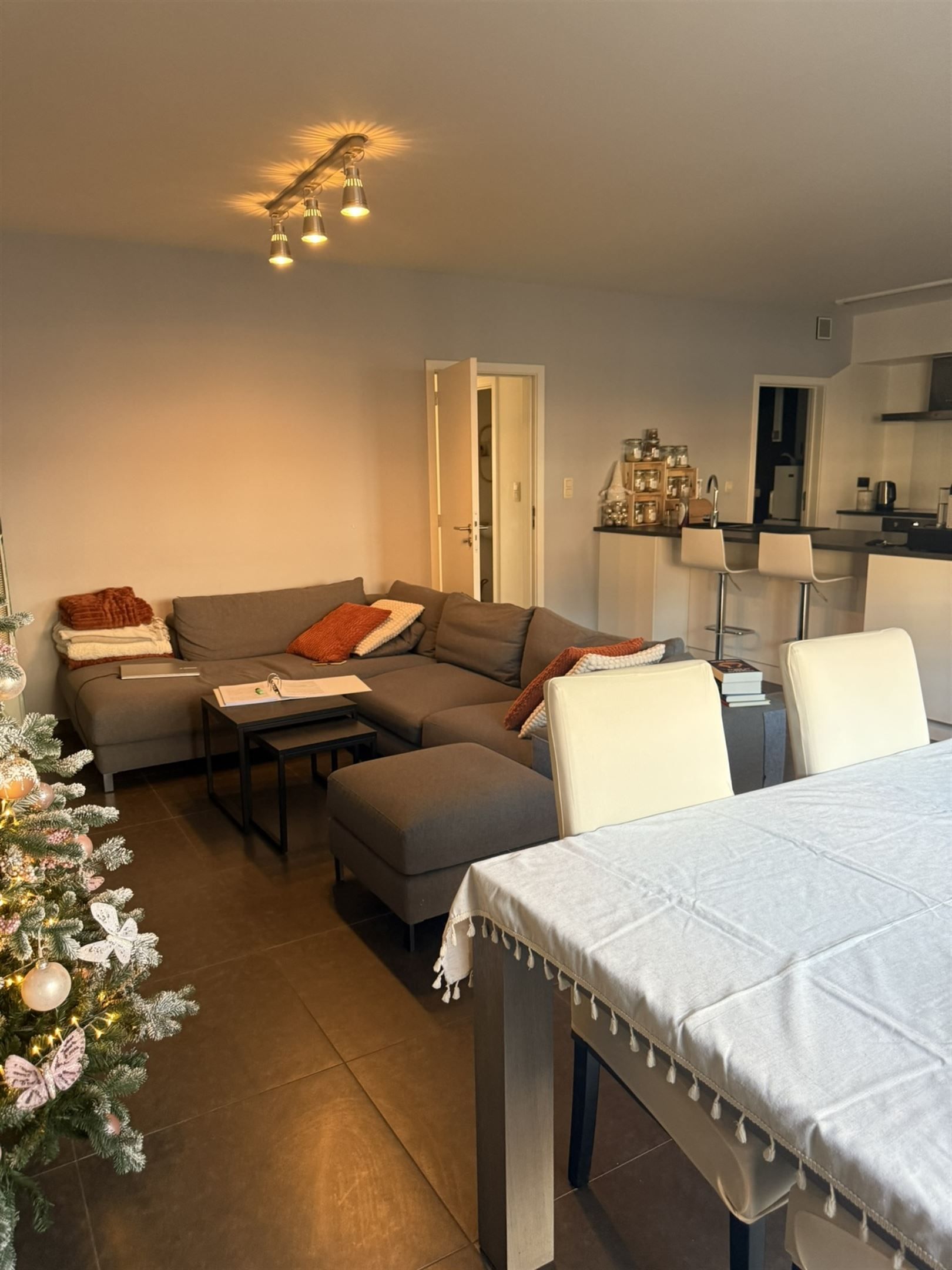 modern appartement met garagebox en terras foto 2