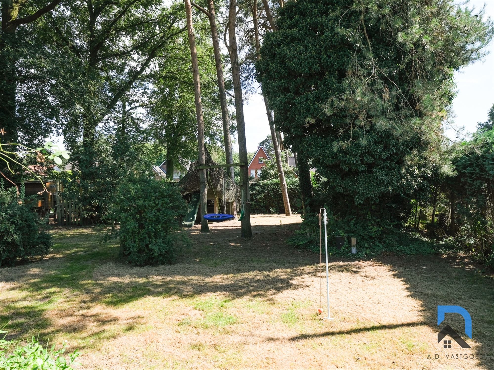 Vrijstaande woning op toplocatie in Genk foto 2