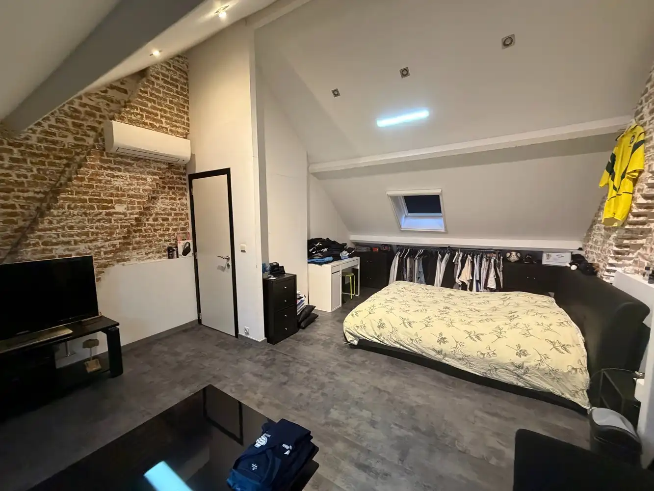 Gerenoveerde woning foto 6