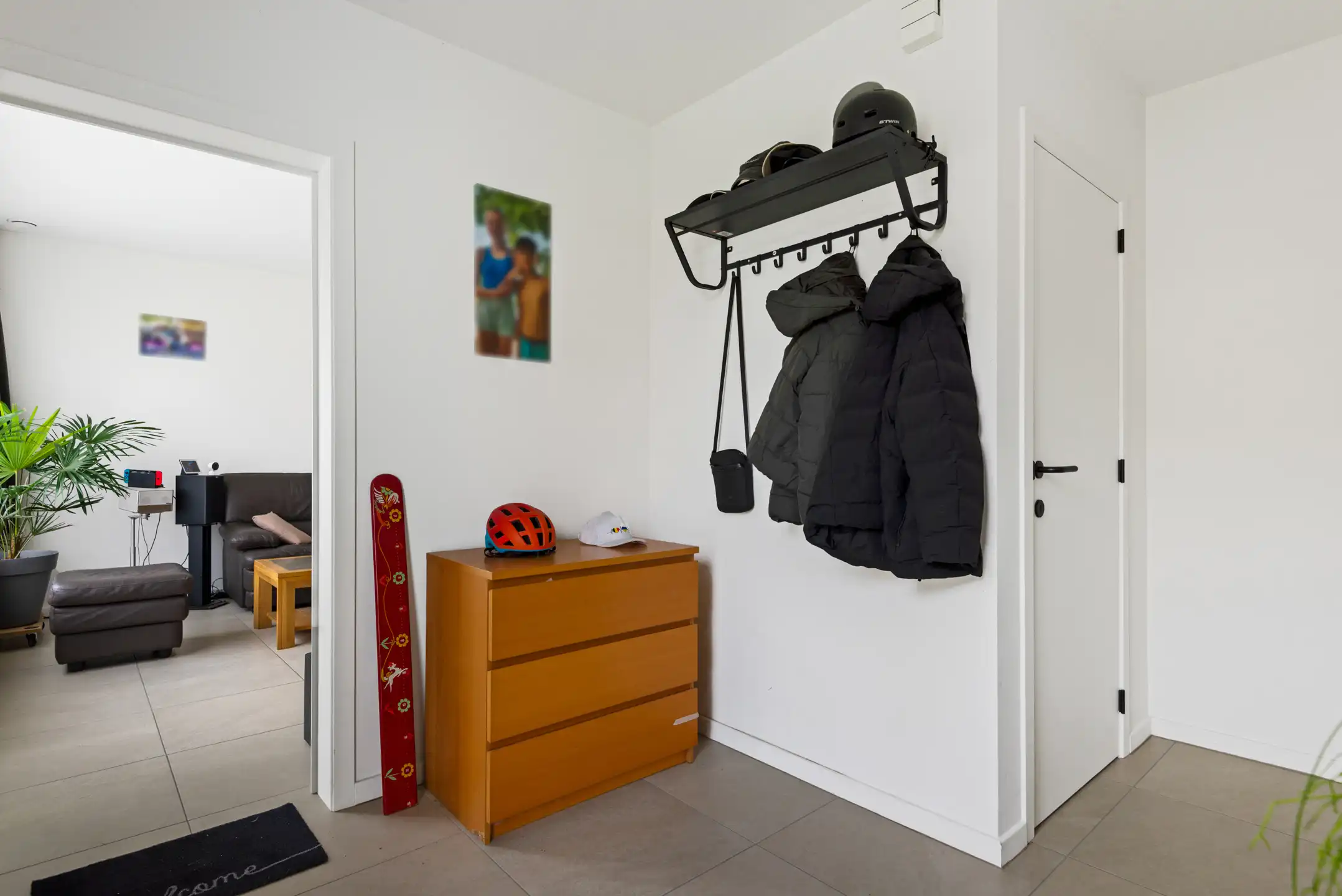 Moderne, instapklare Bungalow met 4 slpk. en 2 badk. en bijgebouw op 12 are 30 ca foto 14