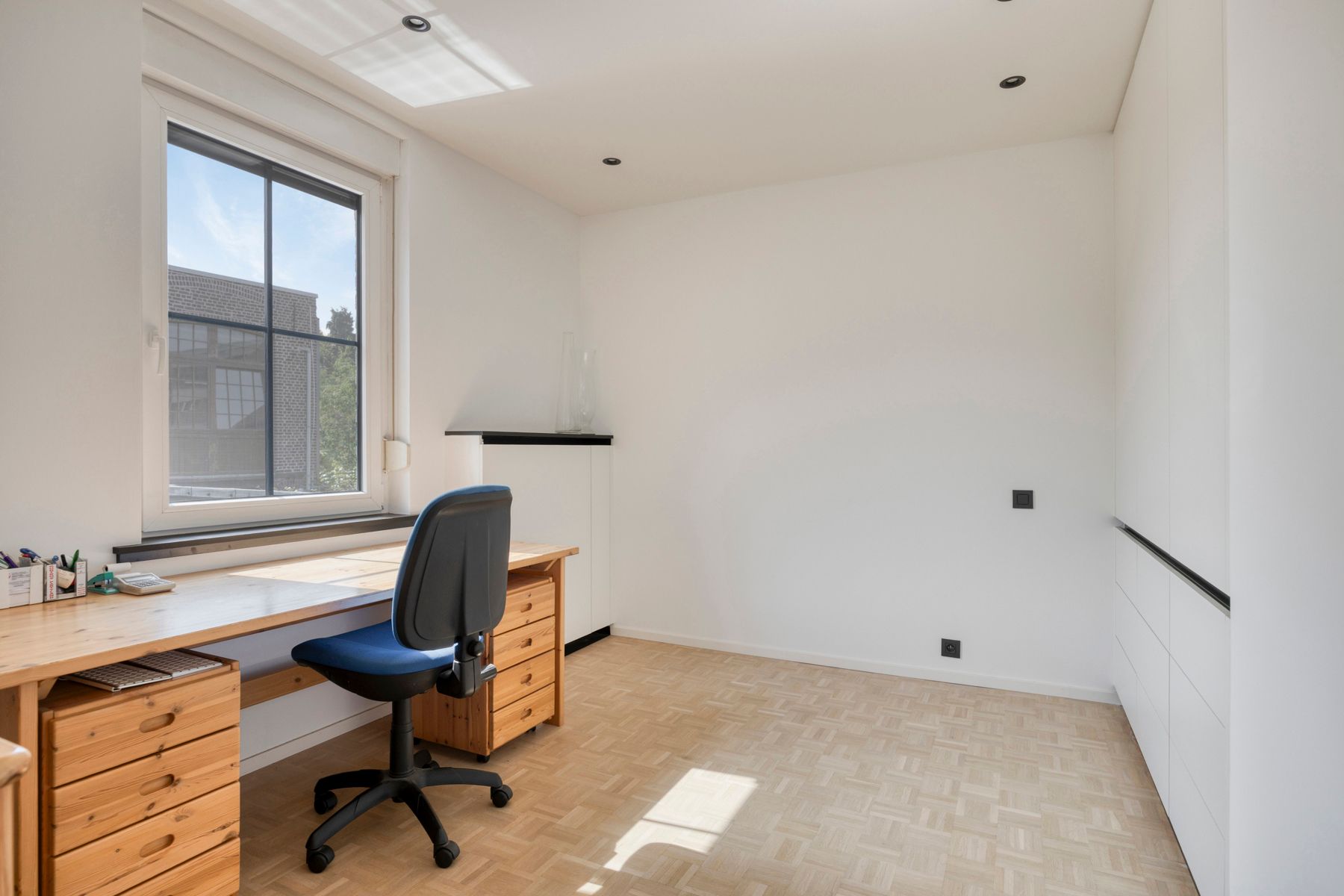 Perfect onderhouden eigendom, ideaal combinatie wonen/werk foto 15
