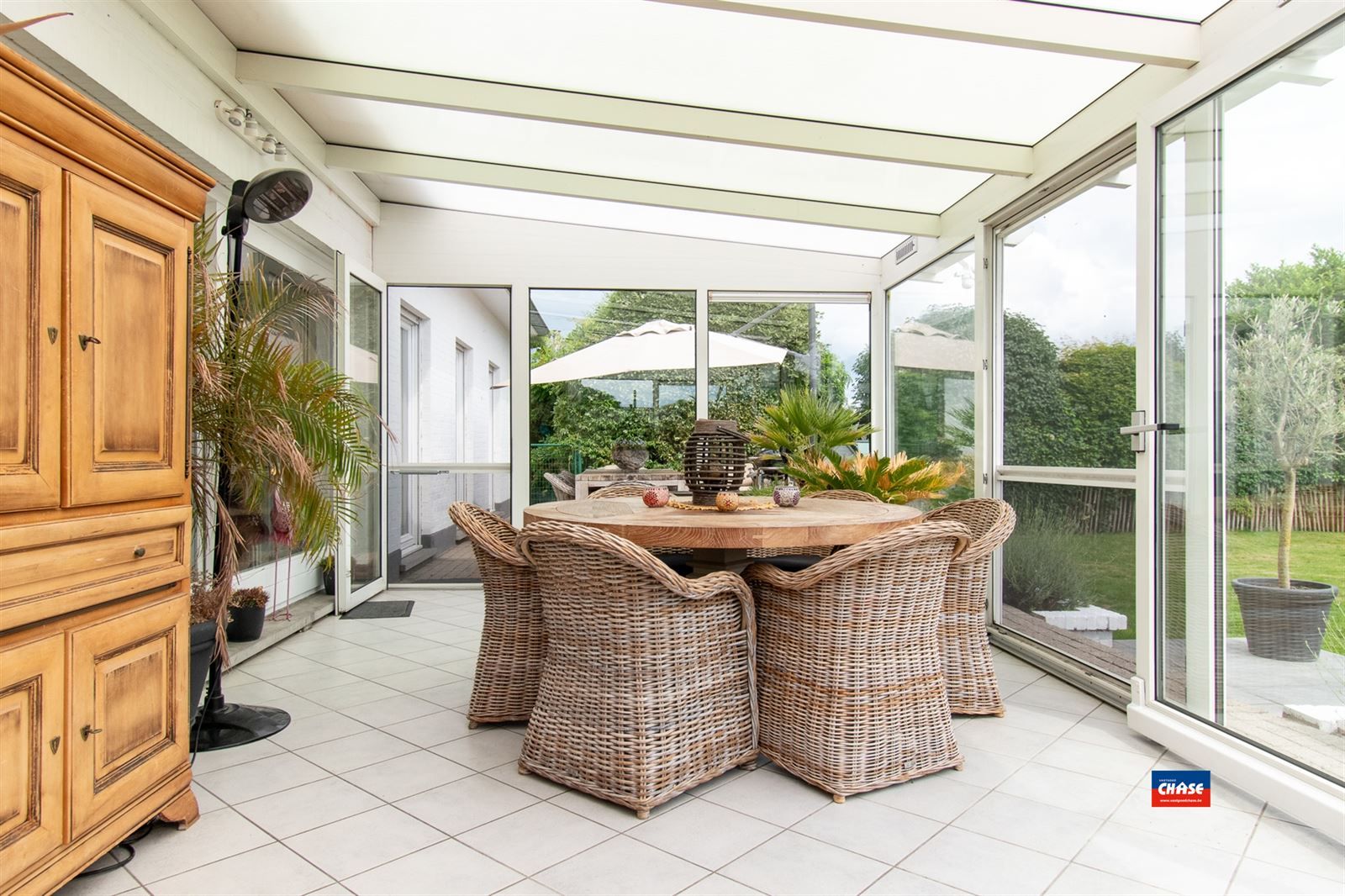 PRACHTIG LANDHUIS MET PRAKTIJKMOGELIJKHEDEN EN ZWEMBAD OP EEN TOTALE OPPERVLAKTE VAN 10a 50ca  foto 21