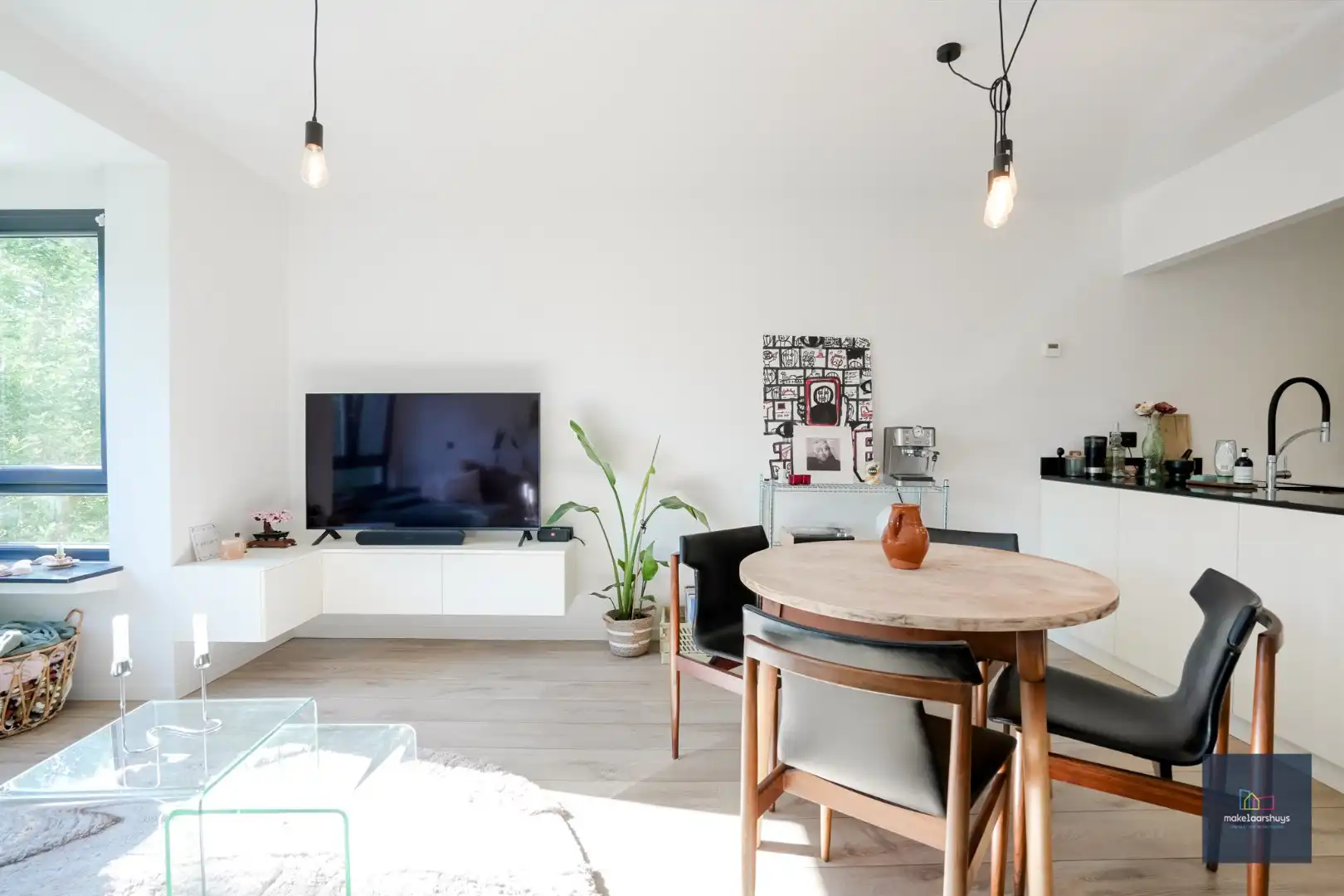 Instapklaar en lichtrijk appartement op de Coupure  foto 5