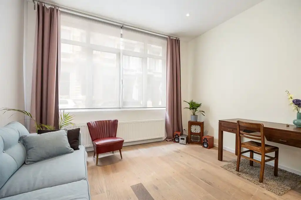 Instapklaar gelijkvloersappartement op toplocatie foto 2