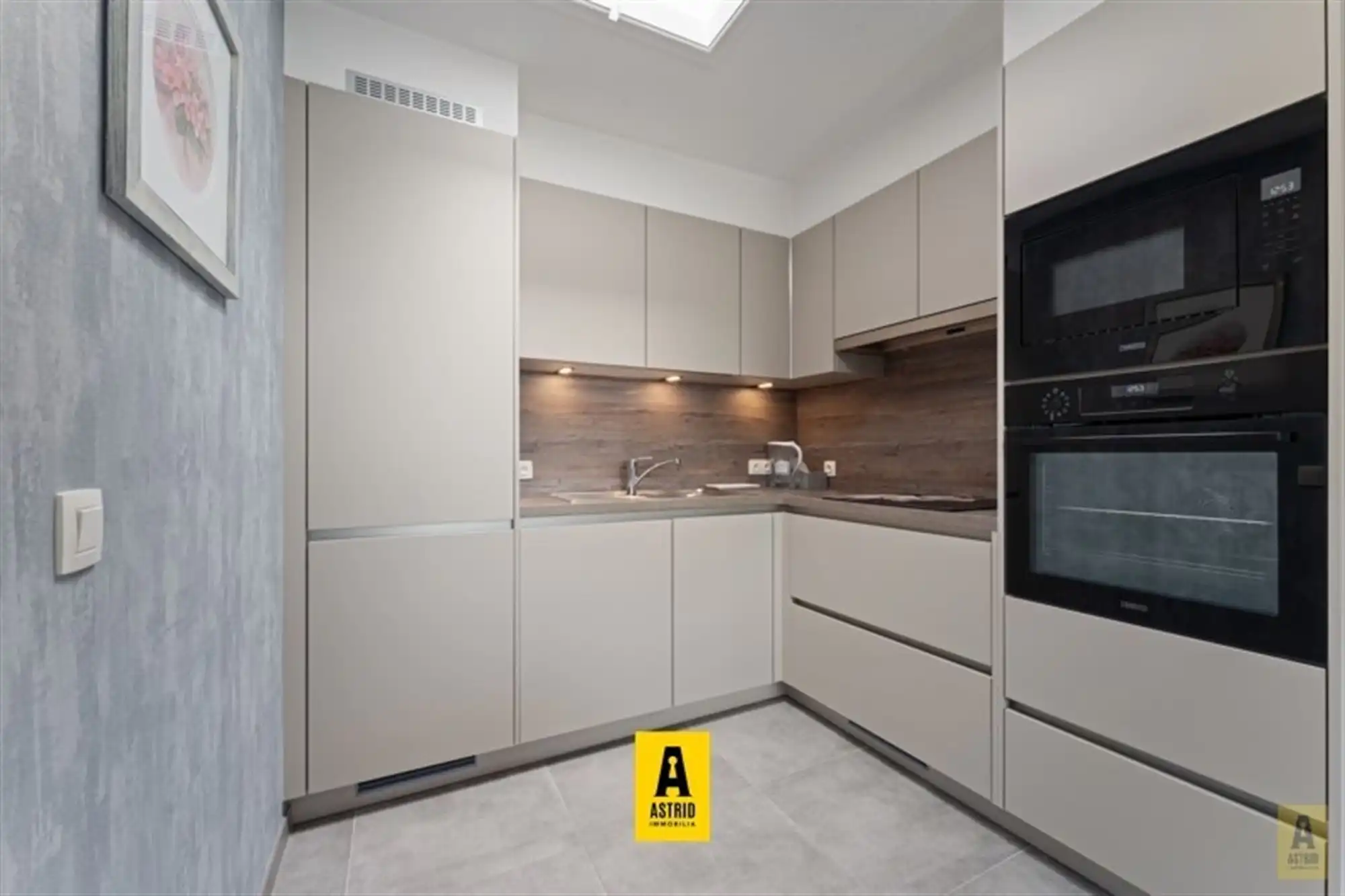 Perfect instapklaar appartement vlakbij zee! foto 8