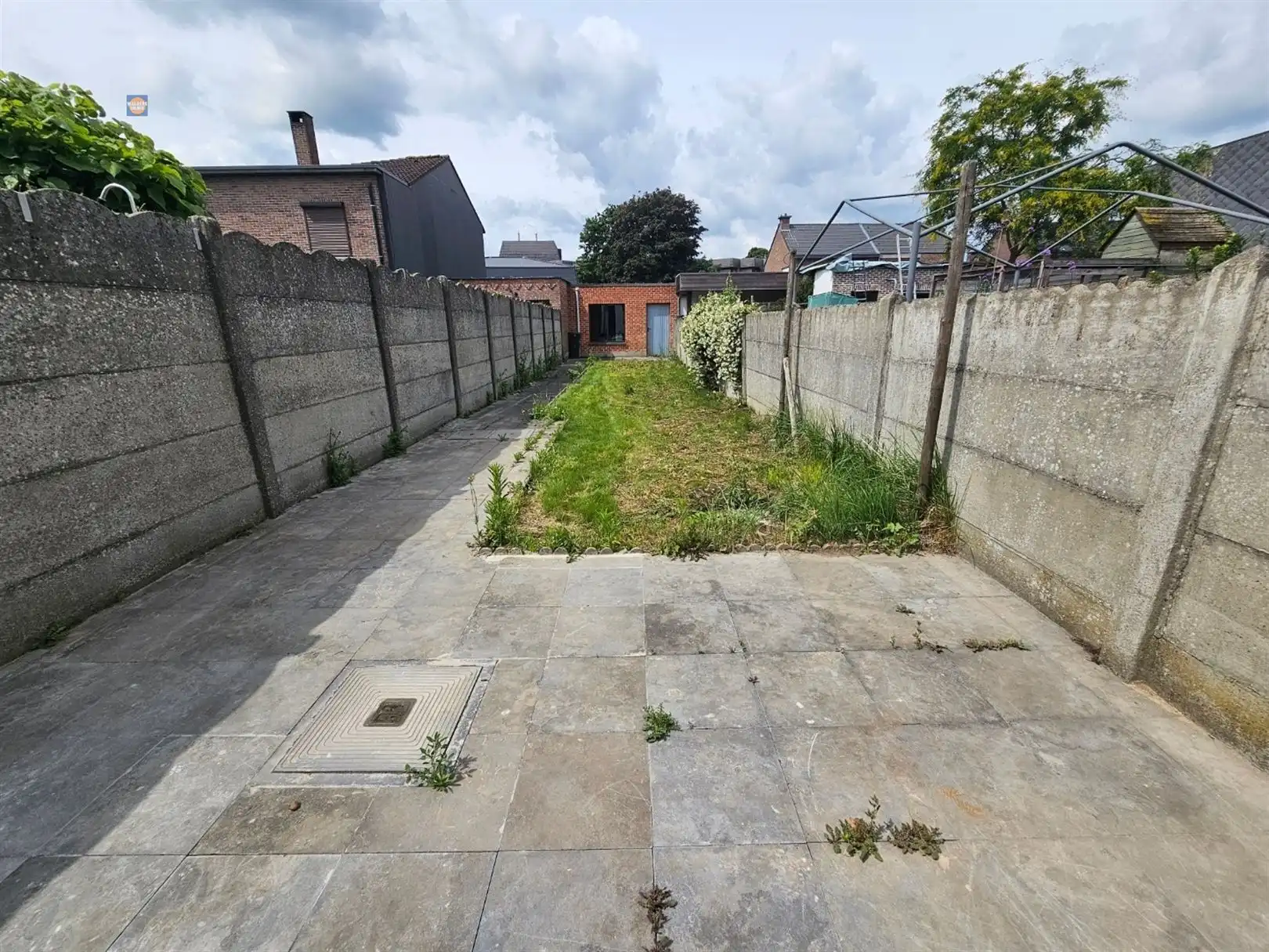 Recent gerenoveerde rijwoning met garage, tuin en 2 slaapkamers foto 18