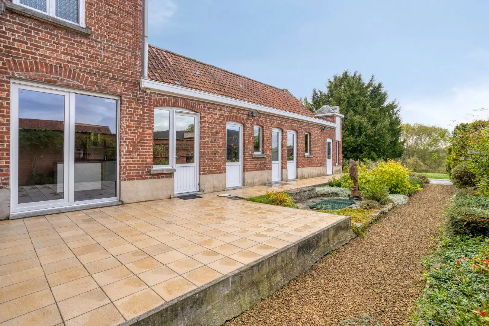 Eclectisch burgerhuis met landelijke verzichten op 2659 m² in centrum Kuurne. foto 22