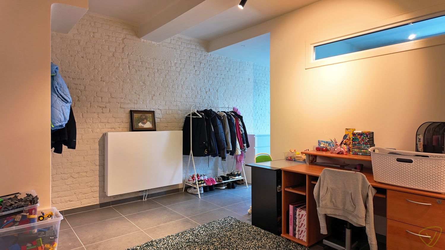 Gerenoveerde woning met zonnige tuin en  zonnepanelen in Eeklo! foto 6