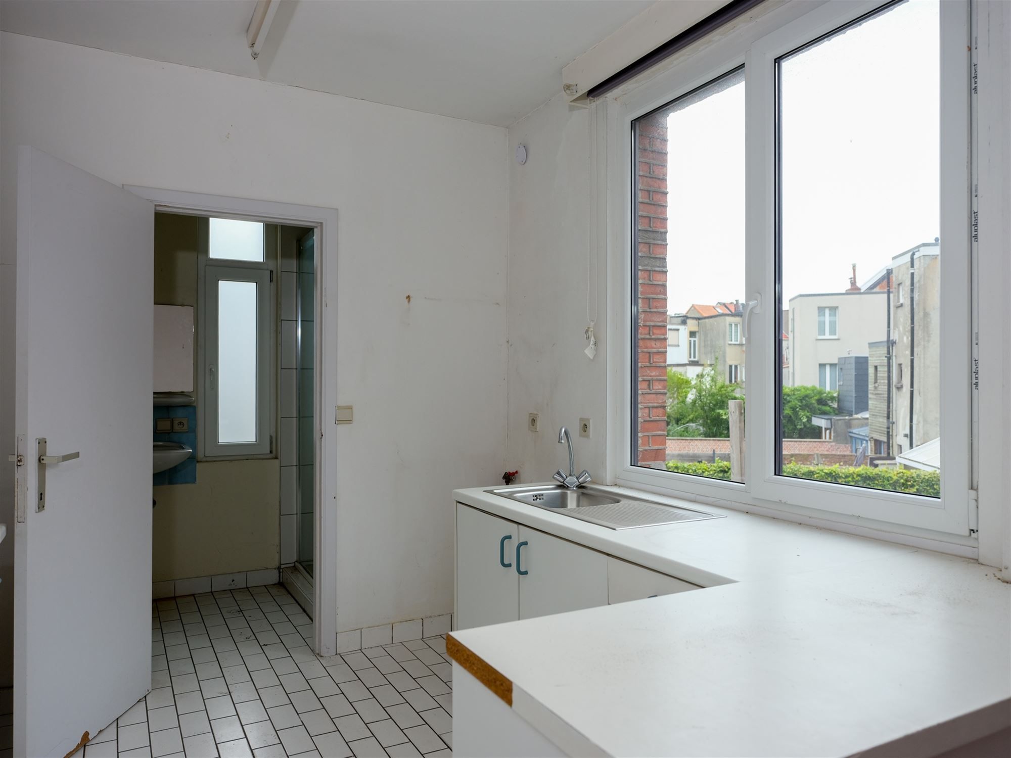 ruime rijwoning met polyvalent bijgebouw en tal van mogelijk foto 29