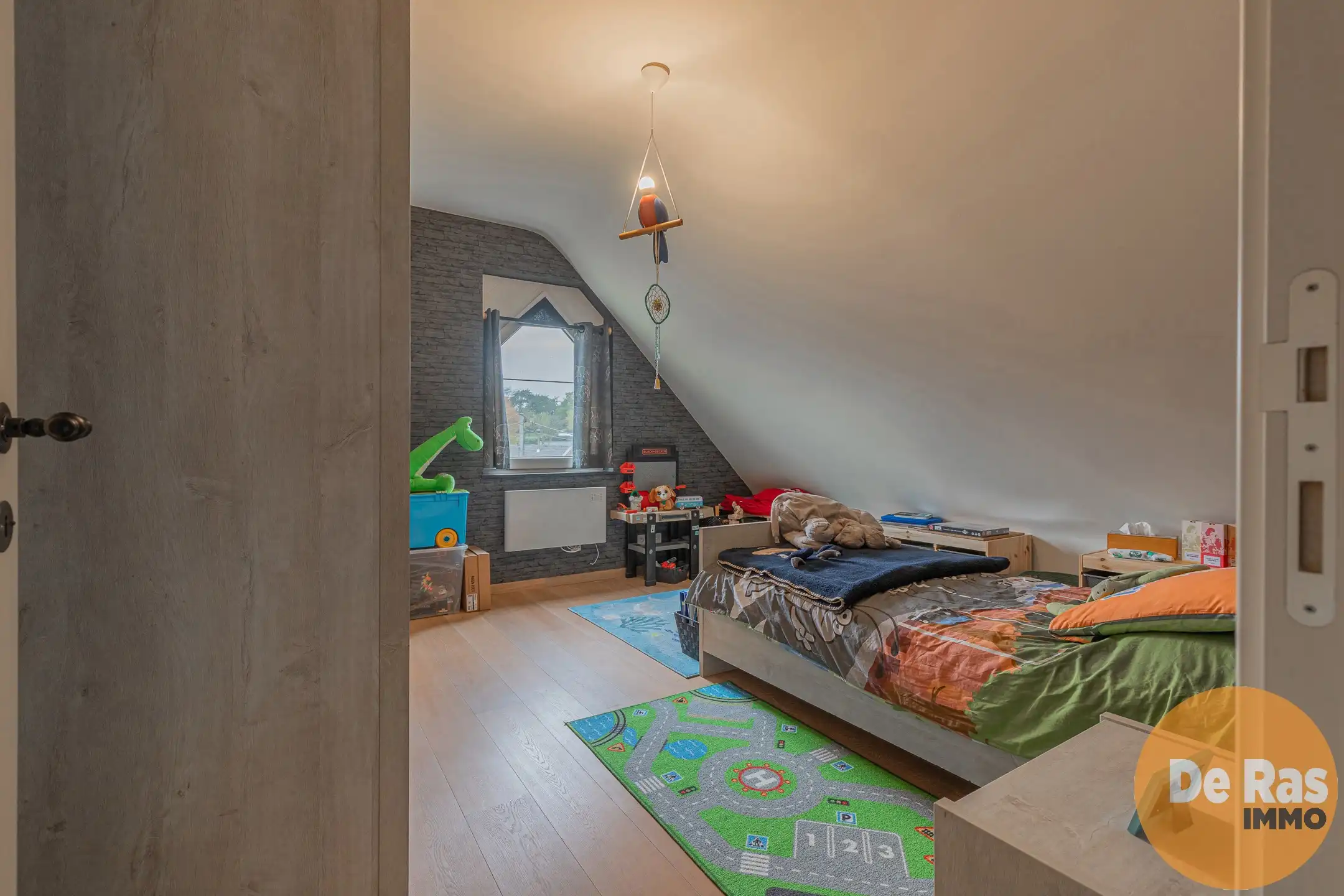 HERZELE- Degelijke open bebouwing met verrassend veel ruimte foto 13