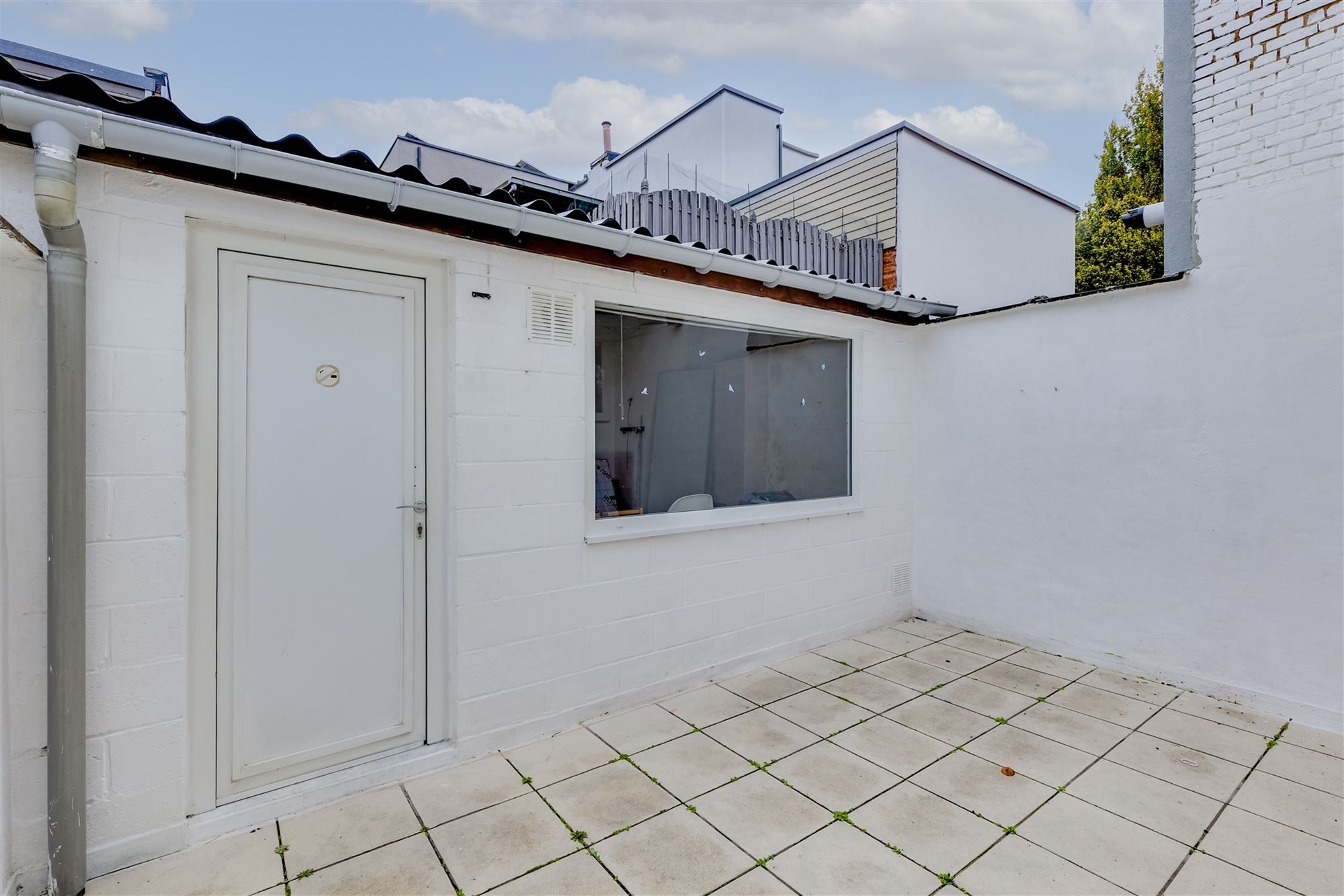Te renoveren woning met koer thans ingedeeld in 2 appt foto 10