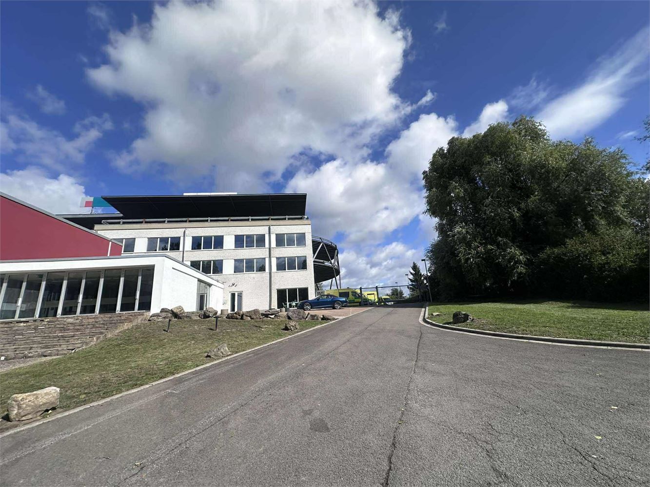 UNIEKE KANTOREN MET PARKING EN VERSCHILLENDE OPPERVLAKTES foto 37