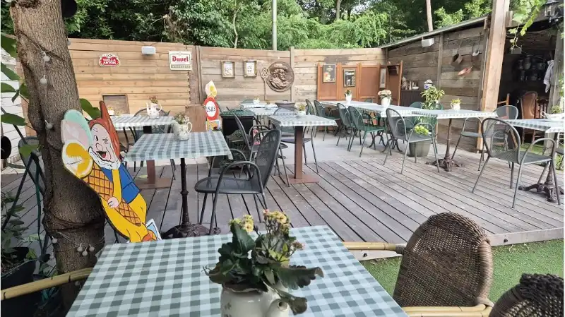 Zeer ruim handelspand met groot TERRAS te koop in Sint-Kruis Brugge. foto 19