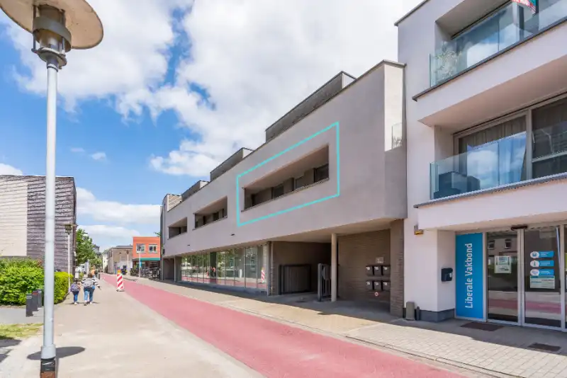 Dit uitstekend onderhouden appartement is zeer goed gelegen op een boogscheut van centrum Evergem. foto {{pictureIndex}}