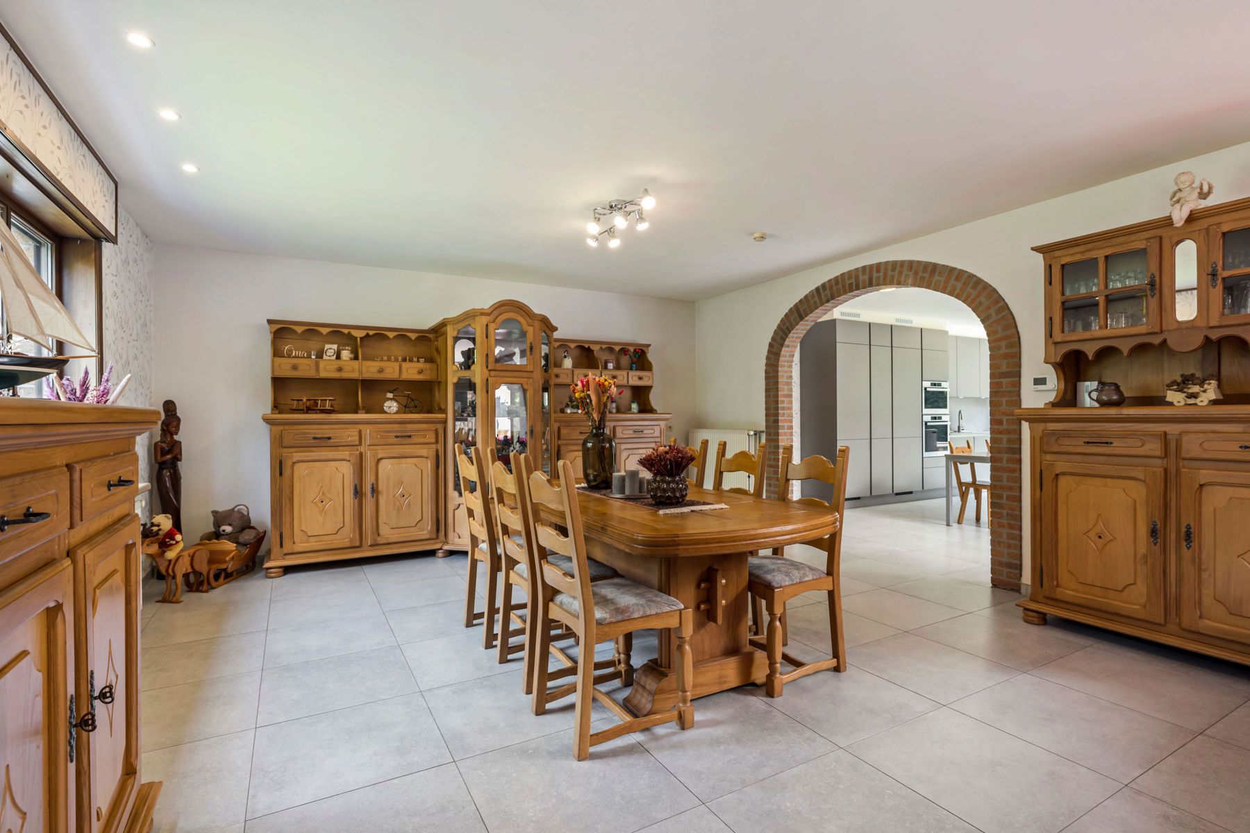 Uitzonderlijk ruime villa op 5300 m2 met hobbyloods foto 10