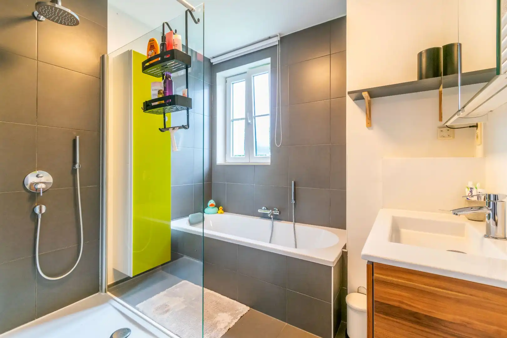 GELIJKVLOERS APP MET 2 SLP, TERRASSEN & STAANPLAATS ! foto 16