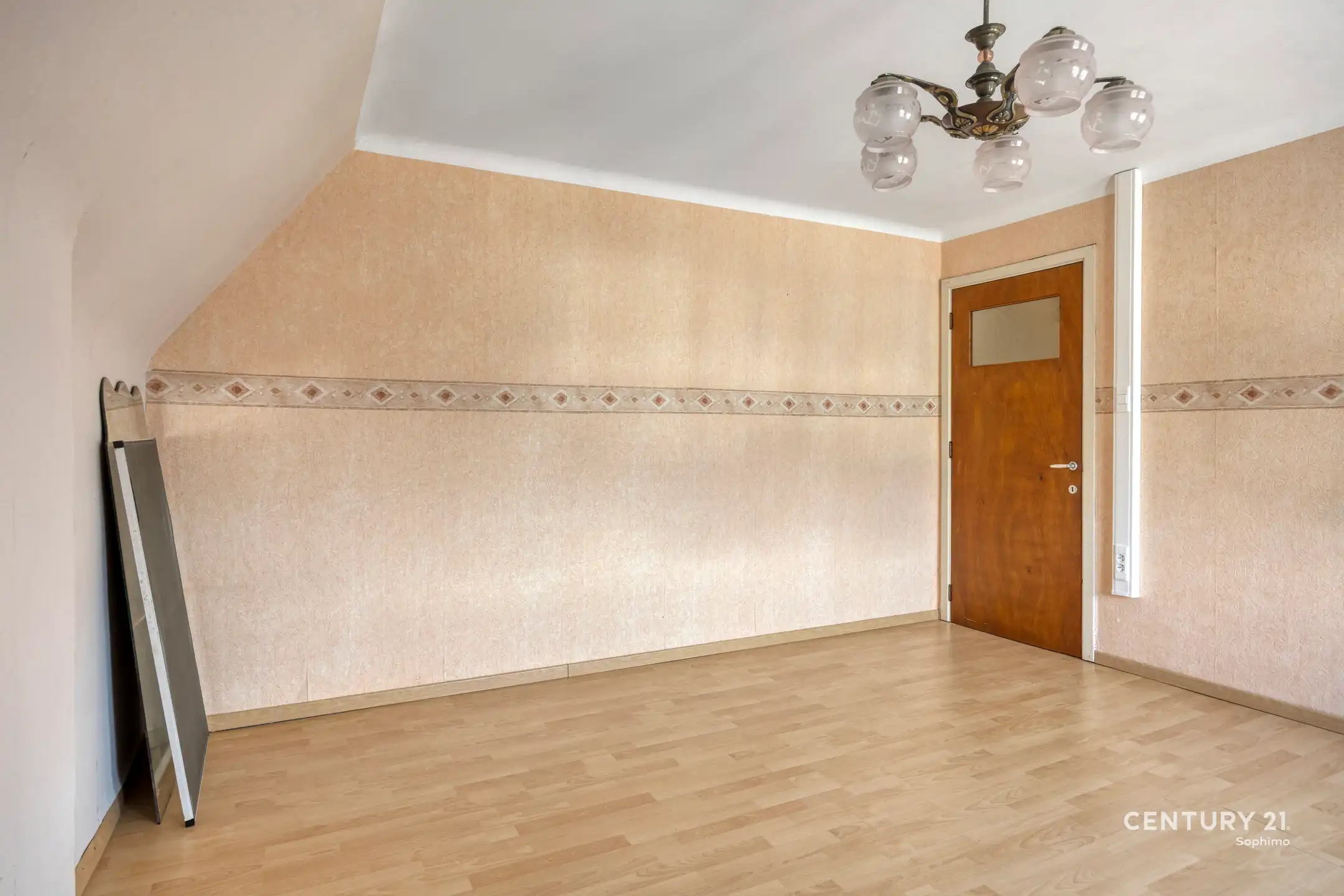 Charmante woning met 3 slaapkamers en veel potentieel foto 16