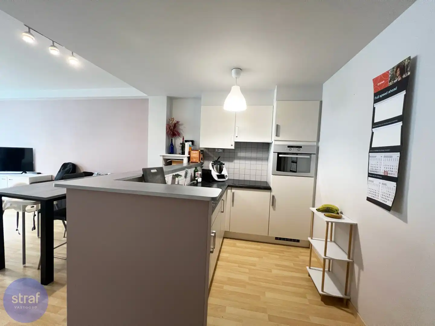 TE HUUR gemeubeld appartement in centrum Antwerpen met garage foto 5