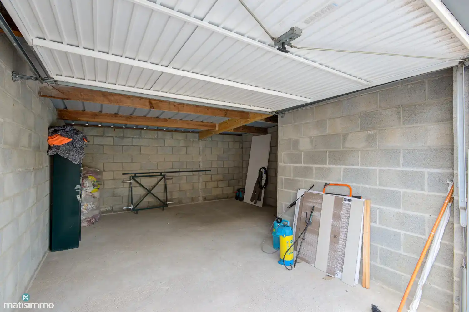 INSTAPKLAAR DUPLEXAPPARTEMENT MET 2 SLAAPKAMERS EN GARAGE NABIJ HET CENTRUM VAN BILZEN foto 16