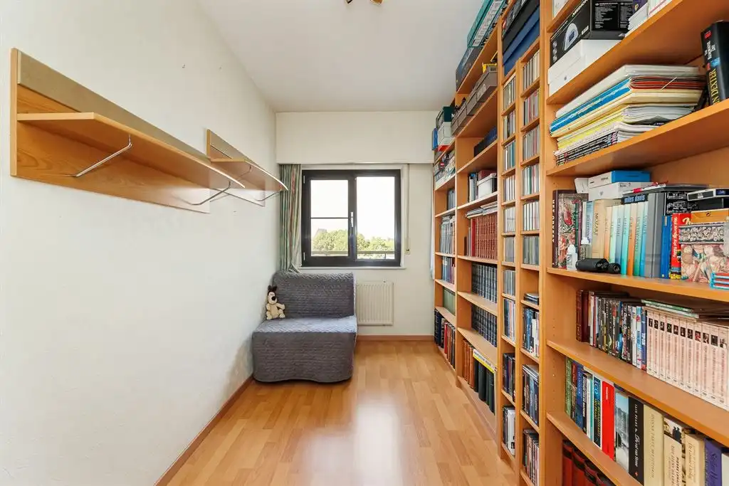 Ruim appartement met open zicht en garagebox foto 15