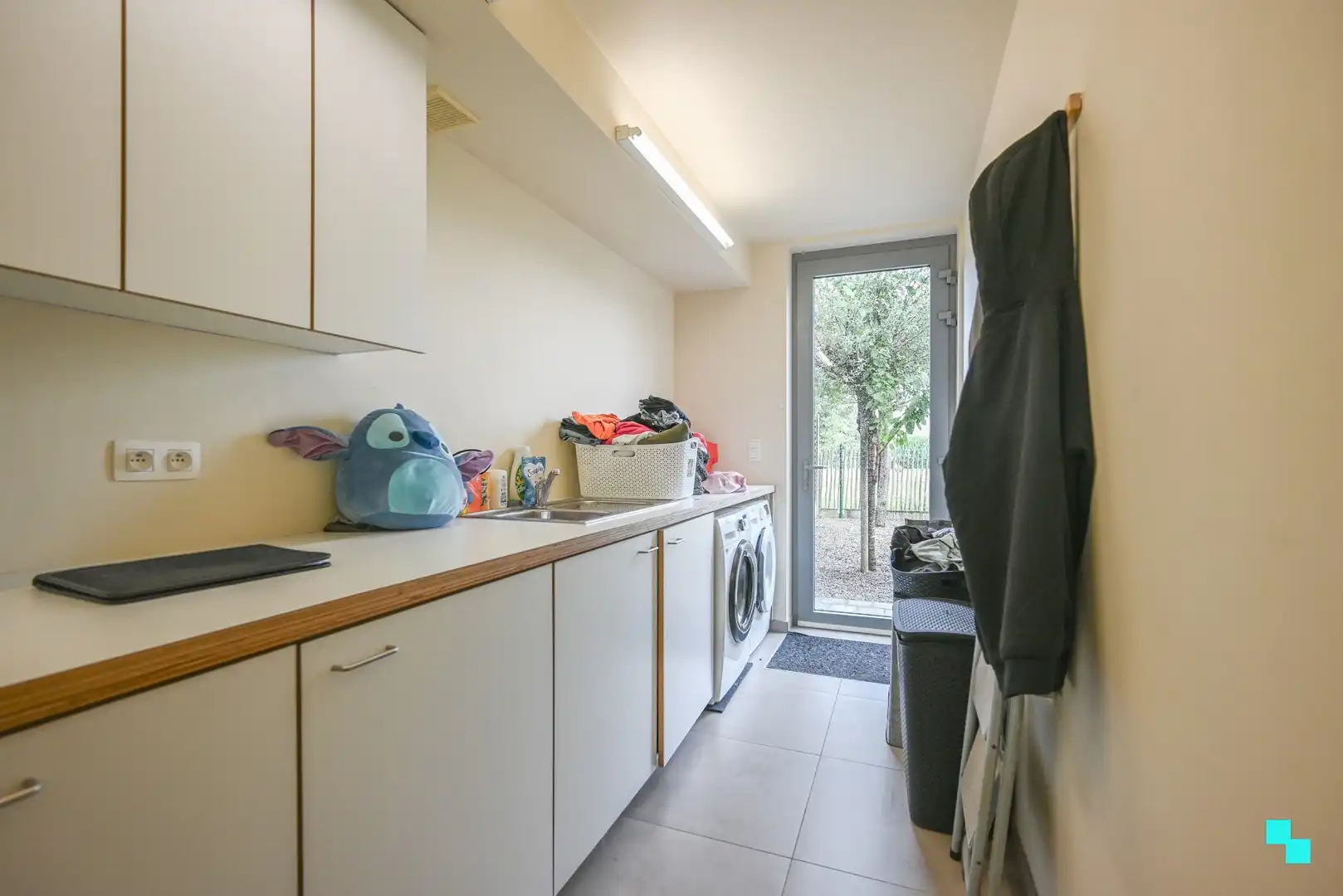 Verrassend ruim duplex appartement in Ooigem foto 10