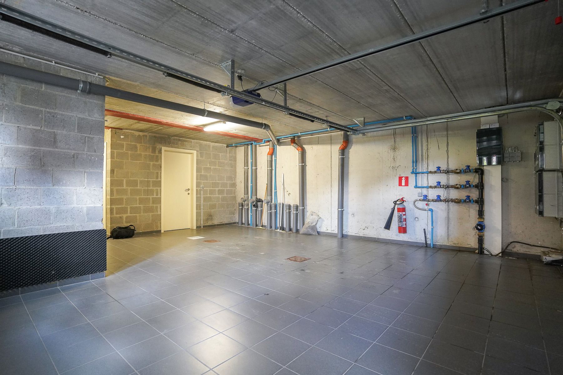 Centraal gelegen duplex appartement met garage, autostaanplaats én kelder te Merchtem foto 17