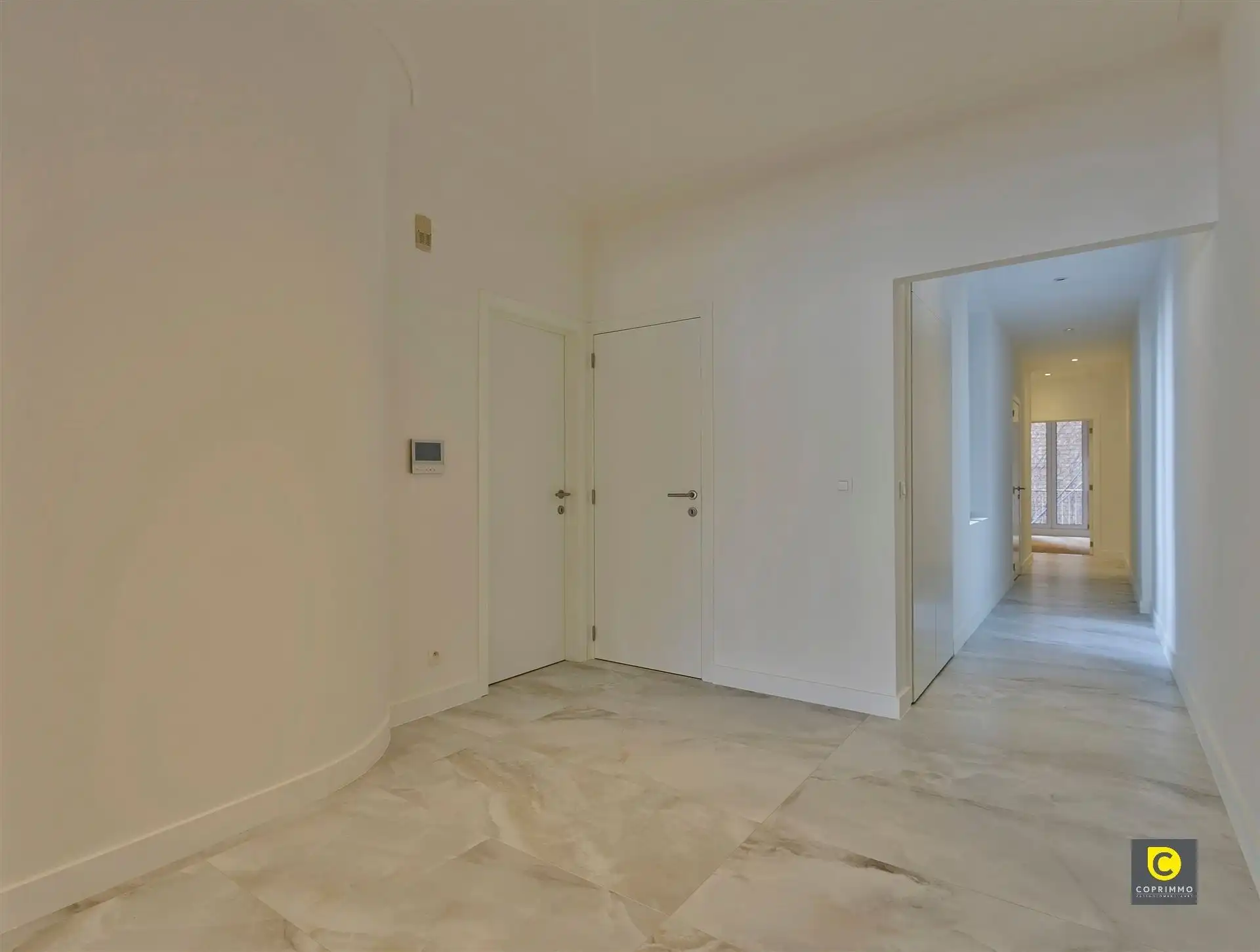 Ruim, recent gerenoveerd 3 slpk app te Diamantwijk! foto 6