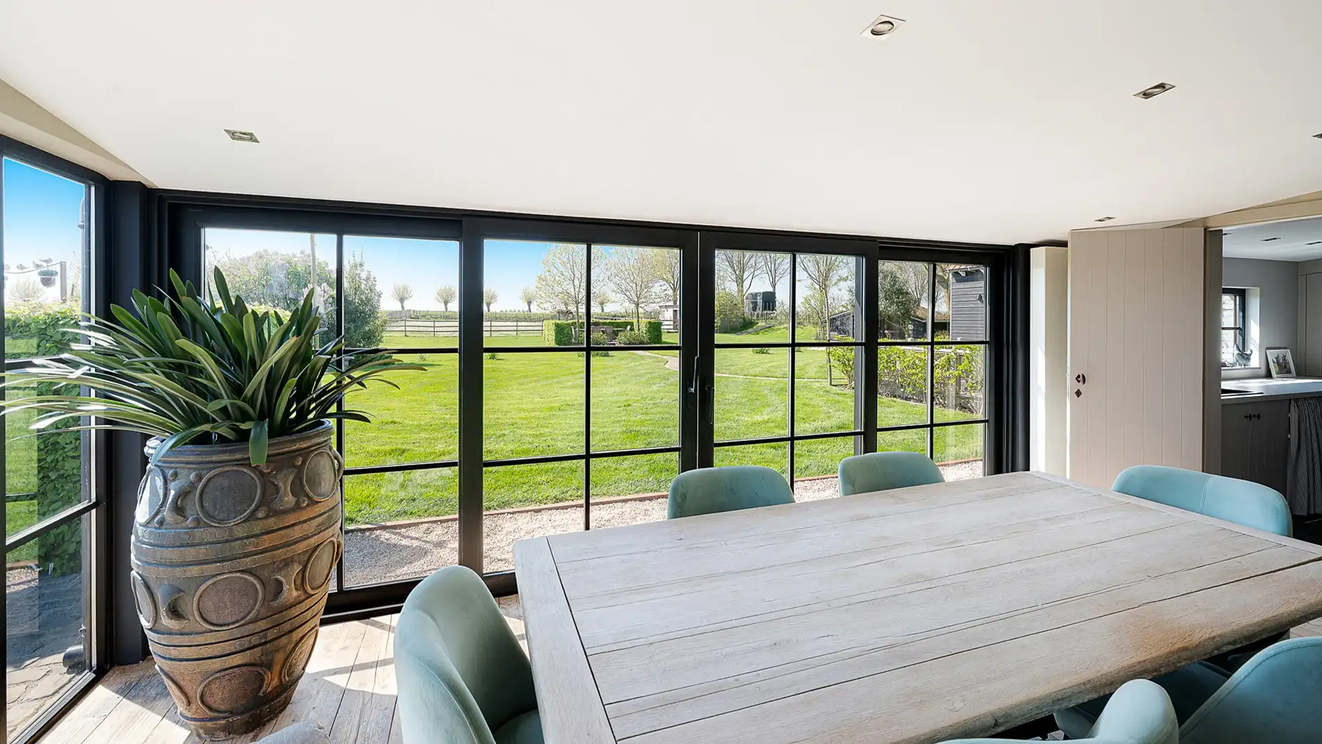 Prachtig gerenoveerd landhuis met open zicht op de velden  foto 15