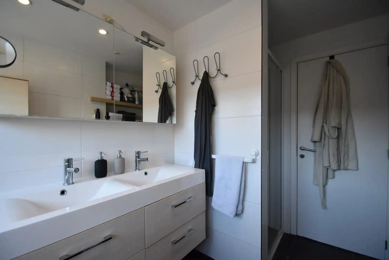 *  * WACHTLIJST VOLZET * * Recente leuke woning met zuidgerichte tuin, vlakbij centrum van Hoeselt foto 21