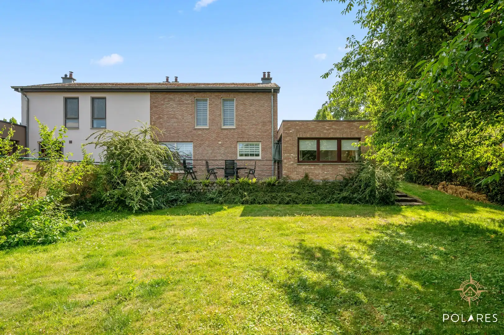 Instapklare halfopen bebouwing met veel privacy op een rustige locatie! foto 30