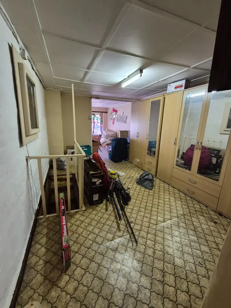 Te renoveren burgerwoning in hartje Sint-Truiden foto 8