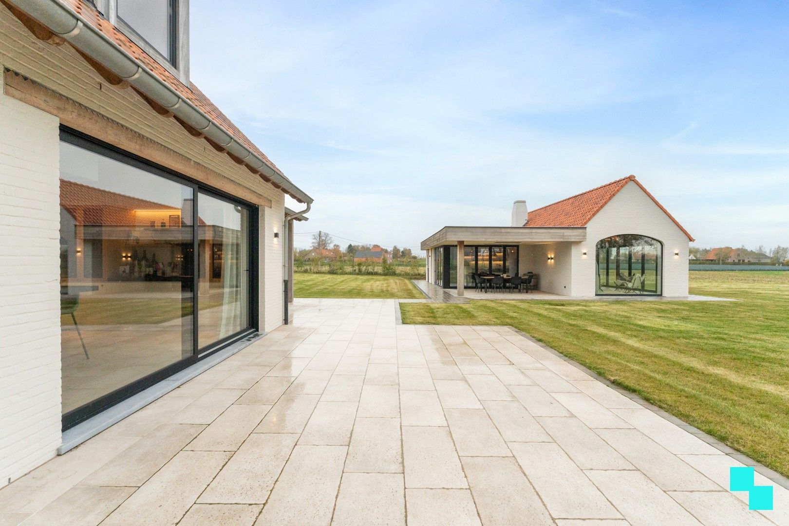 Landelijk gelegen te Ardooie: unieke nieuwbouwwoning (2023) met twee bijgebouwen op een perceel van 5.000 m² foto 24