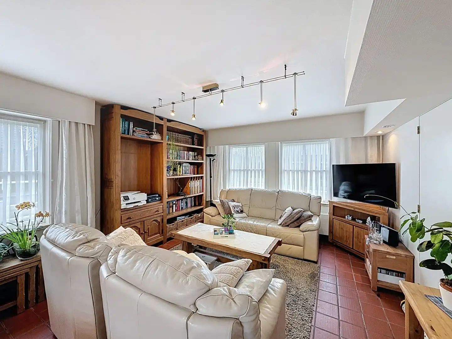 Villa nabij de jachthaven op toplocatie van Nieuwpoort foto 2