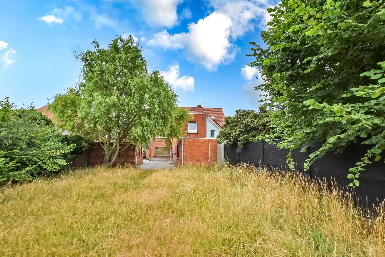 Halfopen bebouwing met mogelijkheid tot 7 slaapkamers, 2 badkamers en grote tuin in Aalter foto 10
