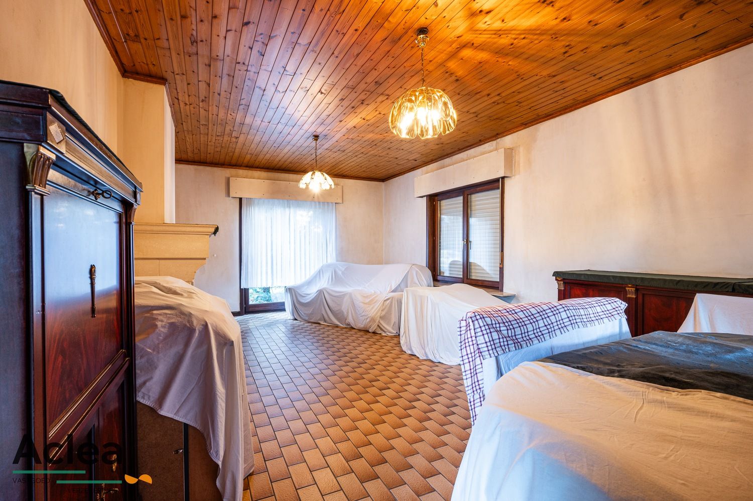 Vrijstaande woning op ruim perceel foto 6