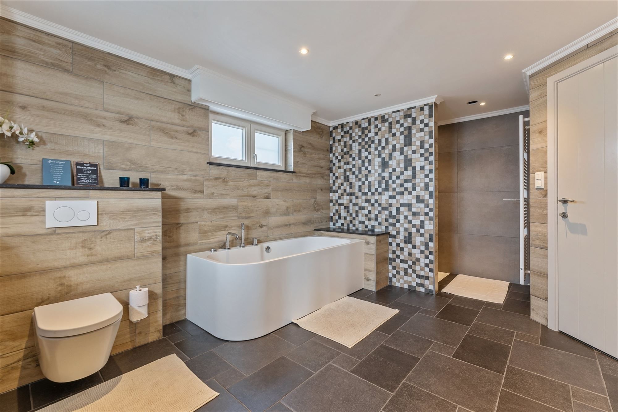 ZEER RUIM, ENERGIEZUINIGE WONING OP TOPLOCATIE! foto 18