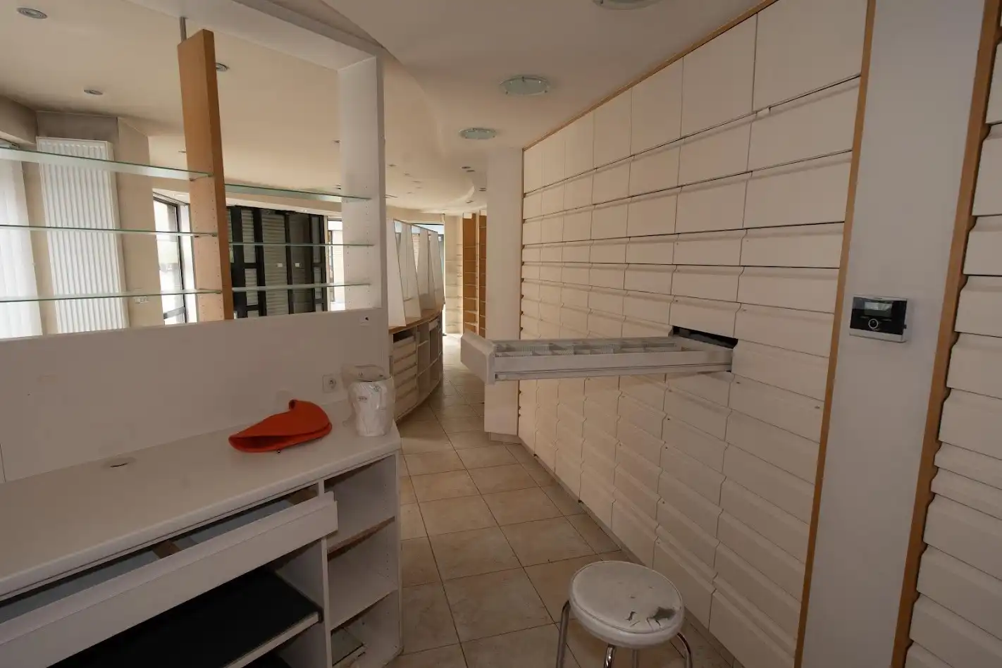 UITSTEKEND GELEGEN HOEKLOCATIE MET INDRUKWEKKENDE GEVELBREEDTE foto 17