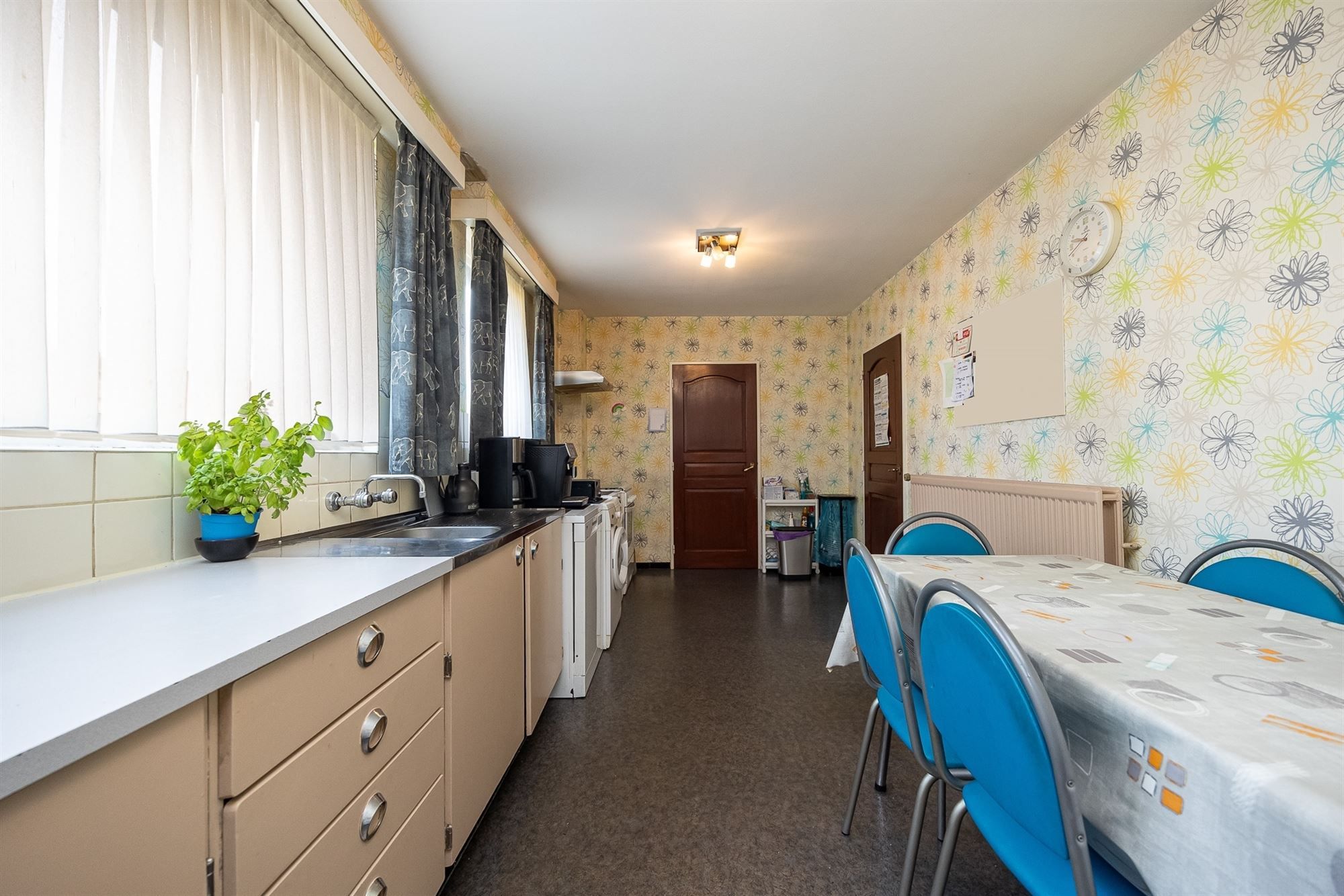 Halfopen gezinswoning met 4 slaapkamers foto 9