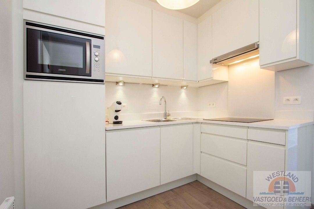 Instapklaar appartement met 1 slaapkamer en slaaphoek te koop in hartje Nieuwpoort-Bad foto 4