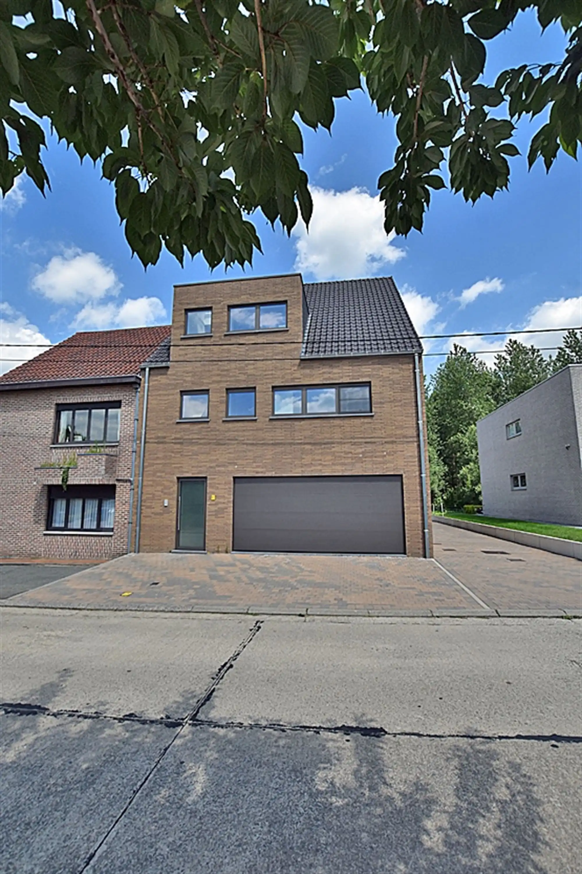 Recent, instapkl. APPARTEMENT met 2 slpks, terras & ruime garage foto 10