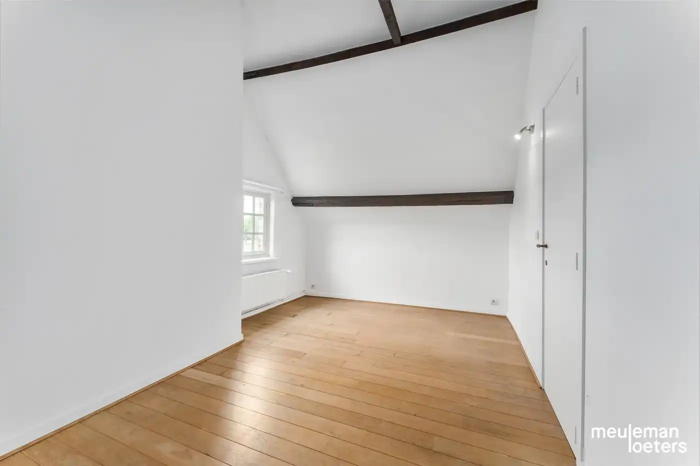 Karaktervolle hoeve met bijgebouw en meer dan 2 ha weiland te Waardamme foto 15