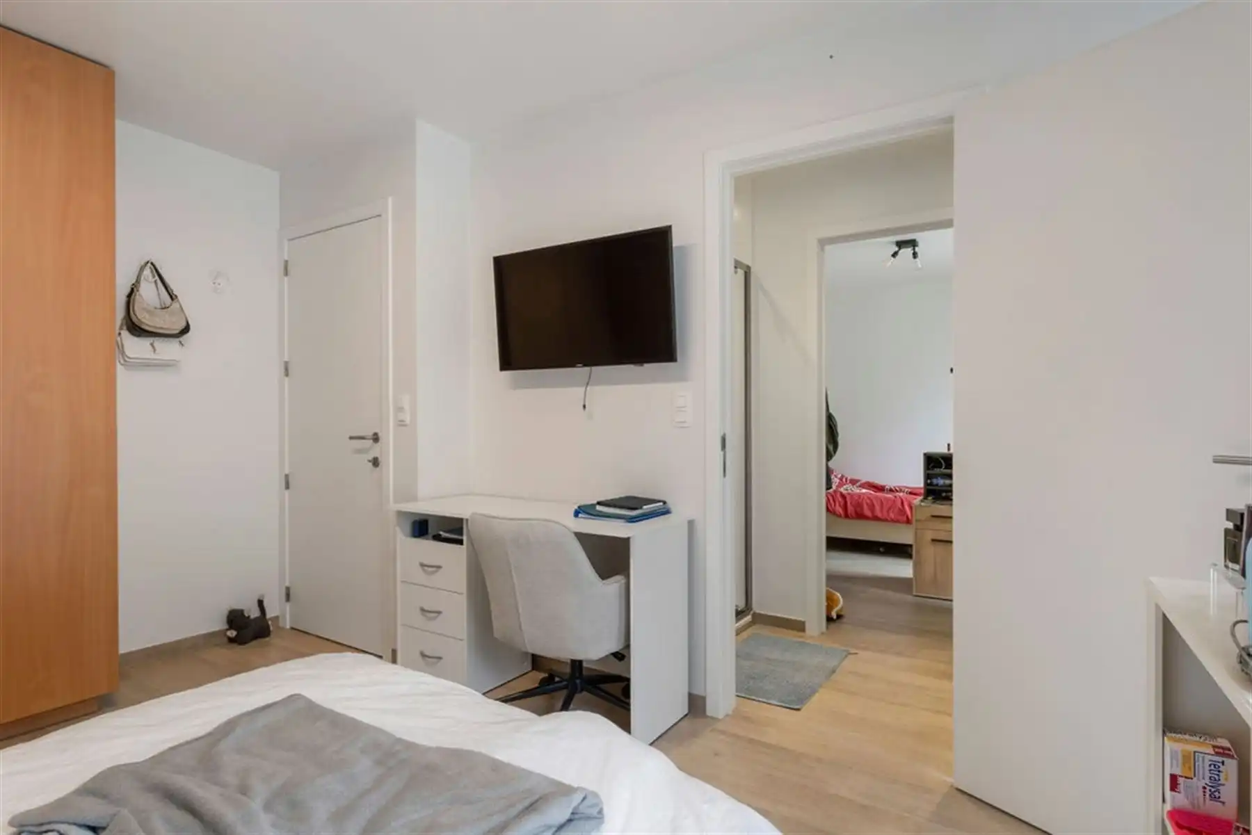 INSTAPKLAAR APPARTEMET MET DRIE SLAAPKAMERS foto 9