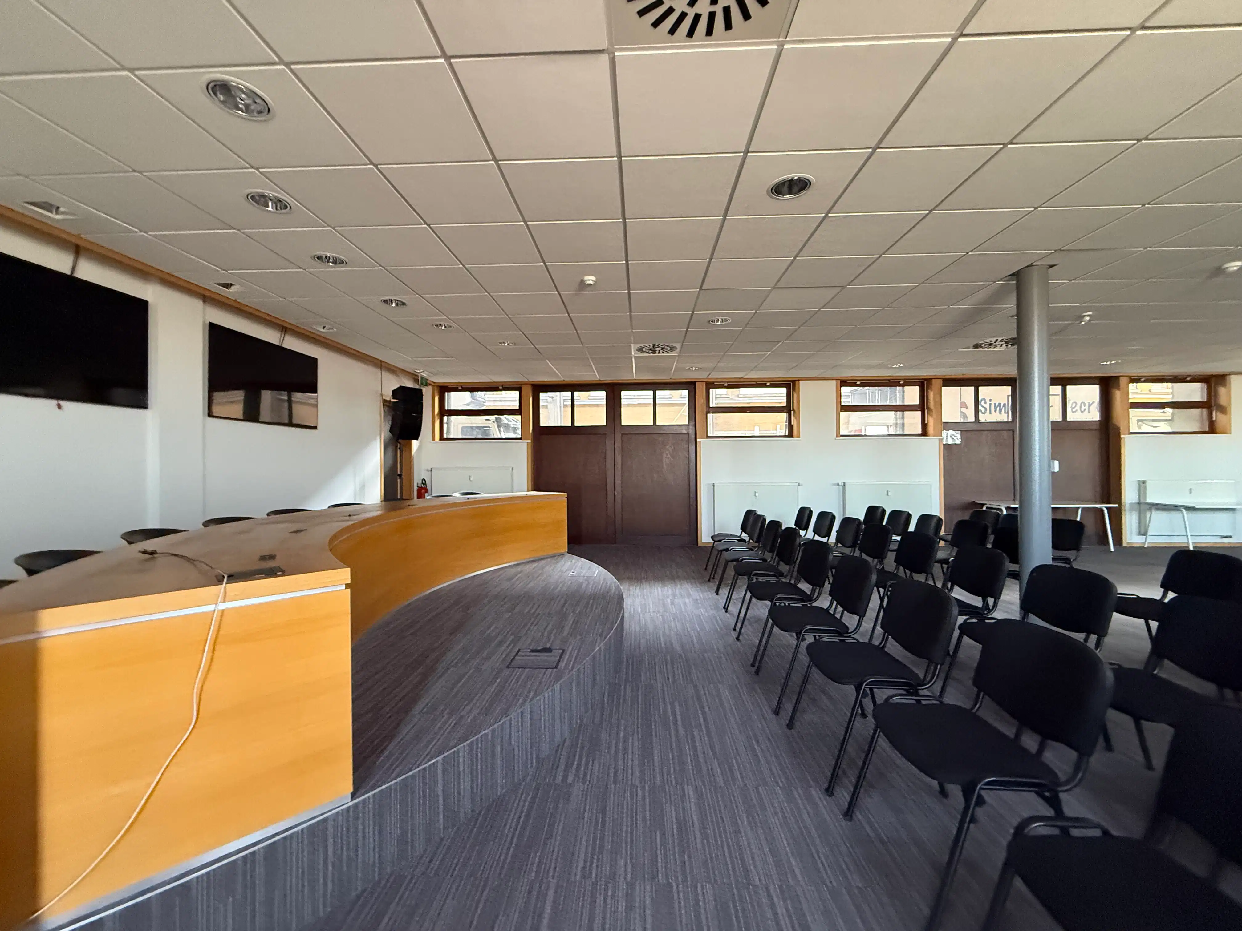 Vergaderzaal + refter 380m² in een unieke maritieme setting foto 4