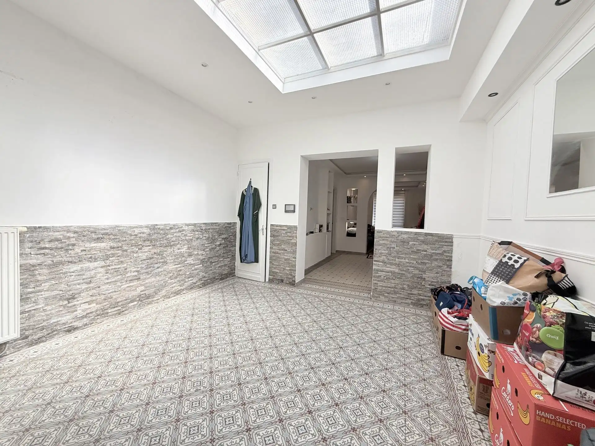 Leuke woning met 3 slk, oprit en tuin foto 3